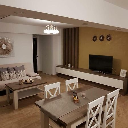 Apartament 2 Camere Ultracentral Ramnicu Valcea Ngoại thất bức ảnh