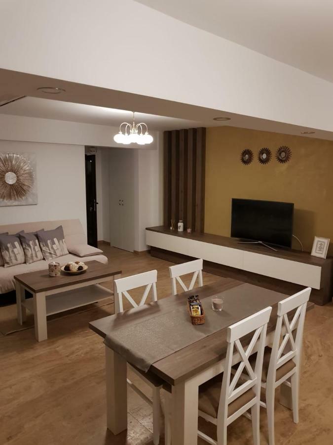 Apartament 2 Camere Ultracentral Ramnicu Valcea Ngoại thất bức ảnh