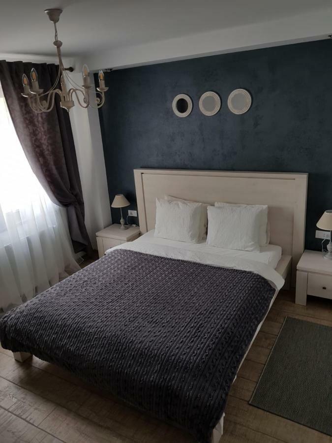 Apartament 2 Camere Ultracentral Ramnicu Valcea Ngoại thất bức ảnh