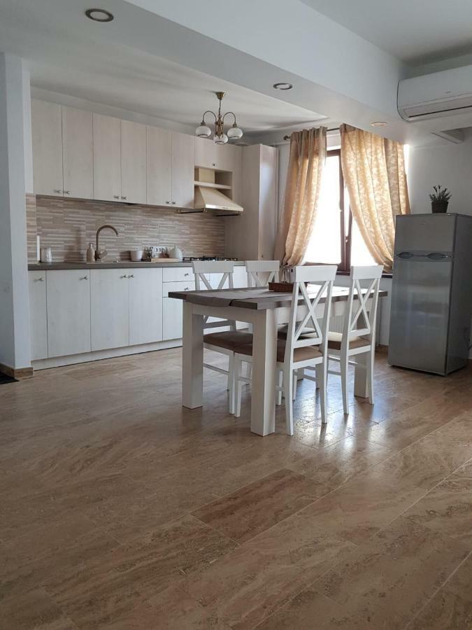 Apartament 2 Camere Ultracentral Ramnicu Valcea Ngoại thất bức ảnh